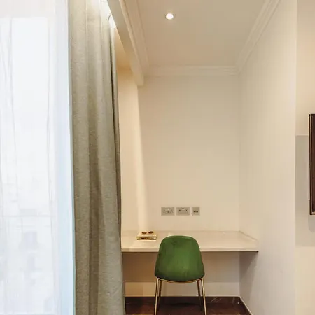 St Francis Apartments, Steps From The Sea *