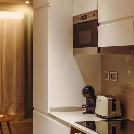 St Francis Apartments, Steps From The Sea 公寓 *