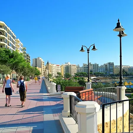 St Francis Apartments, Steps From The Sea 公寓