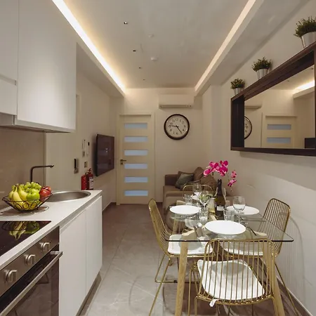 St Francis Apartments, Steps From The Sea 公寓 *